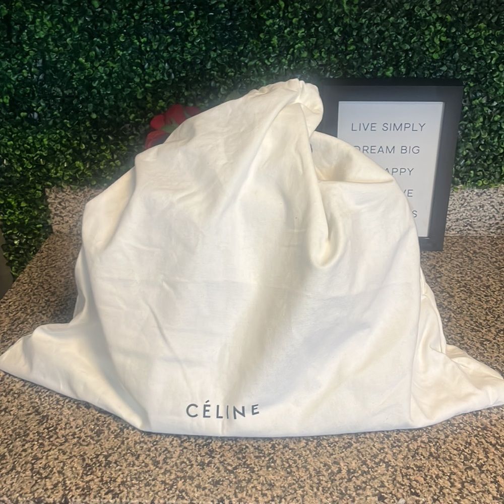 Ladies AUTHENTIC CELINE BAG - Picture 11 of 11